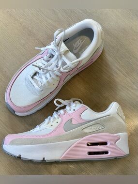 Nike Women’s Air Max 90 LV8 Platform Sneakers 🌸 White, Pink & Light Gray